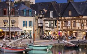Coup De Coeur Sur Le Port De St Goustan, Tres Bel Appartement Avec Terrasse